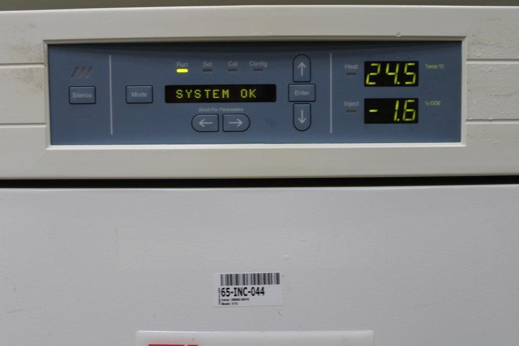 Thermo Forma Series II CO2 Incubator Model 3110 Advanced Temperature Control