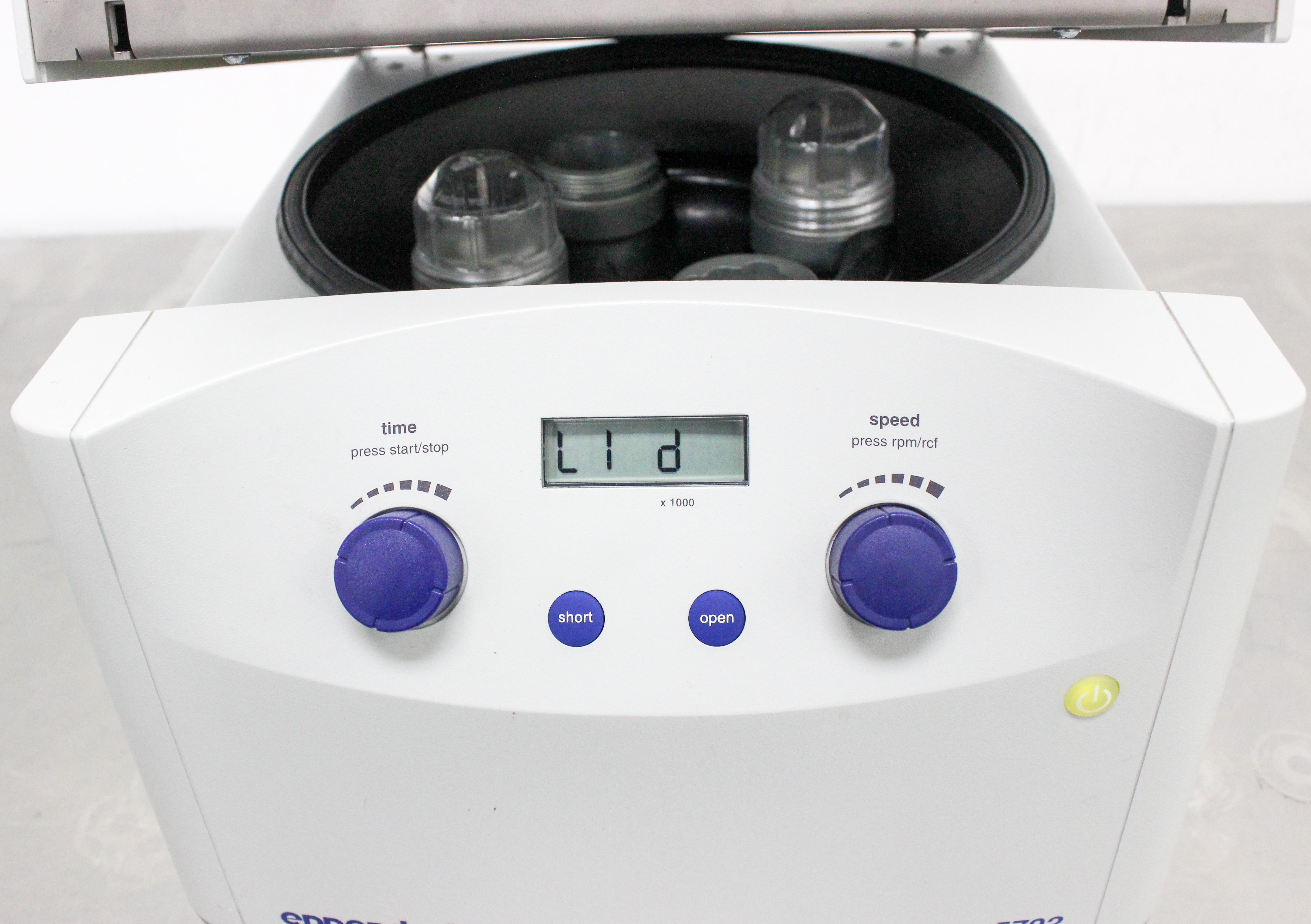 Eppendorf Centrifuge 5702 Benchtop Centrifuge 4,400 RPM Low-Speed Rotor