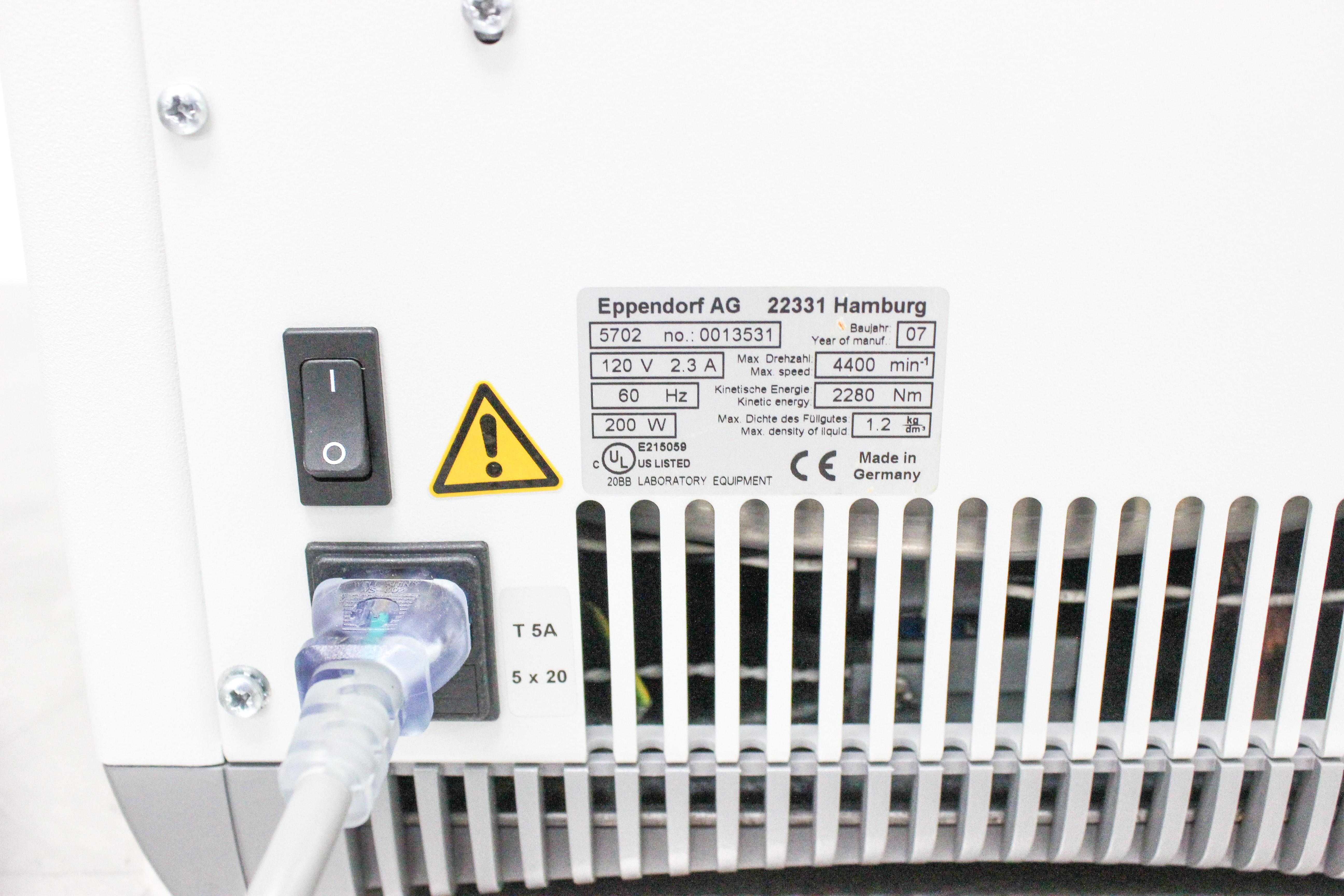 Eppendorf 5702 Benchtop Centrifuge Low-Speed 4400 RPM Quiet Compact Ergonomic