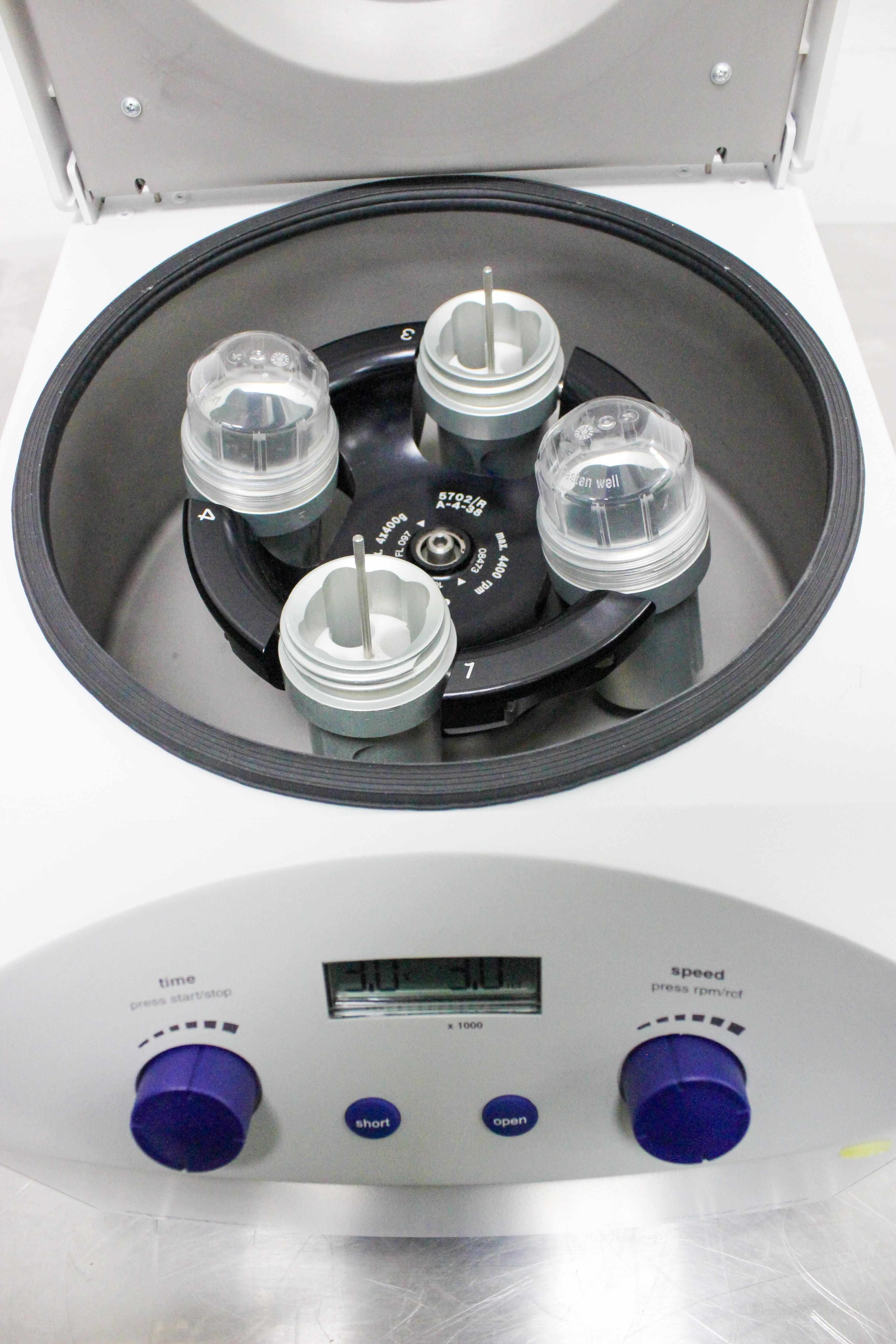 Eppendorf 5702 Benchtop Centrifuge Low-Speed 4400 RPM Quiet Compact Ergonomic