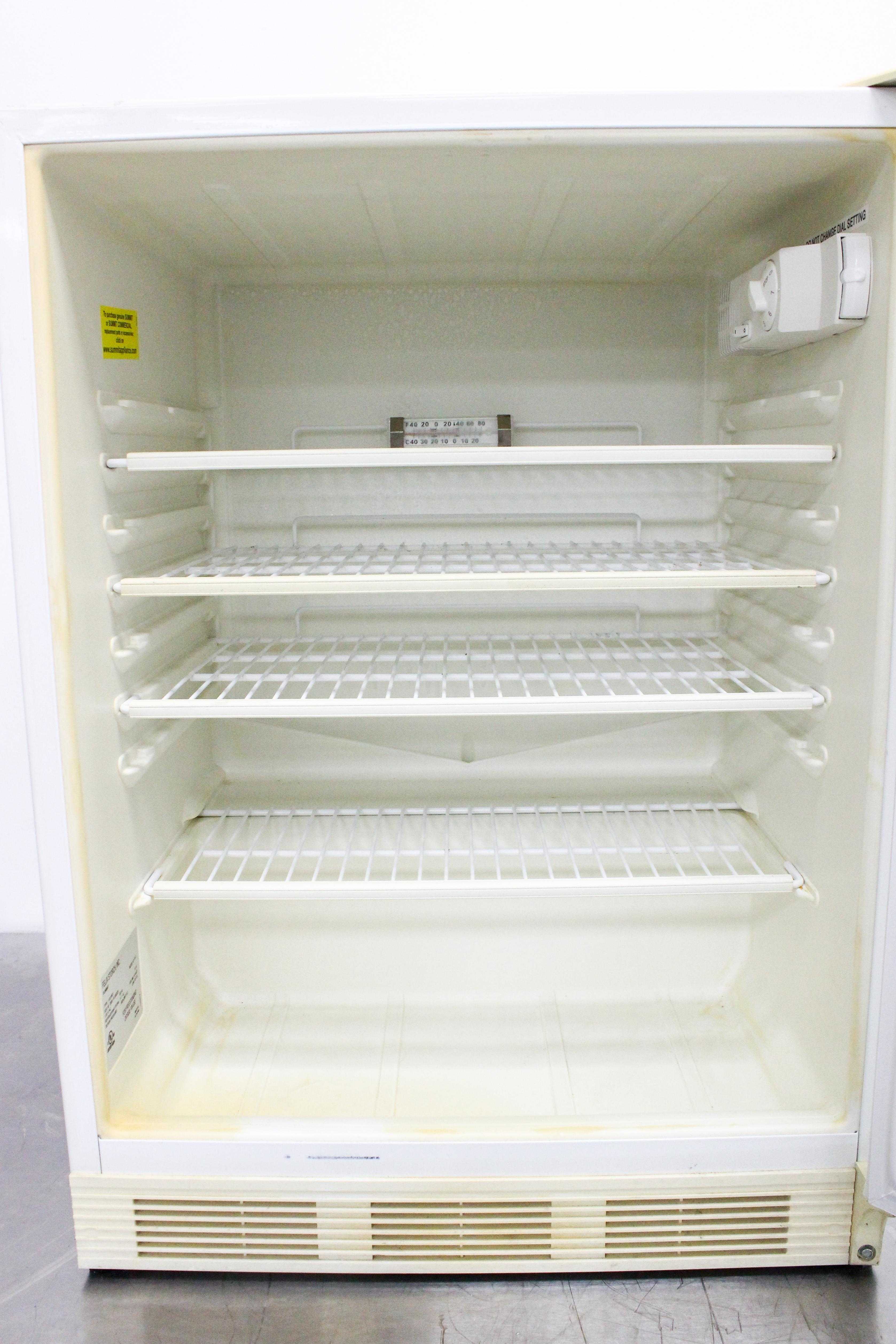 Summit FF-7 -4C Refrigerator Undercounter 5.5cuft 100% CFC Free Automatic