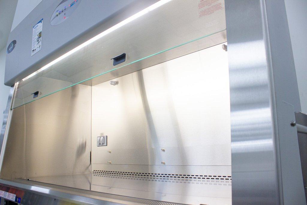 NuAire NU-677 Biosafety Cabinet Animal Vivarium Adjustable Preowned 2022