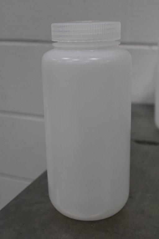 Nalgene N311-1000 Laboratory Bottle 32oz Wide Mouth Covers Polypropylene Set 20