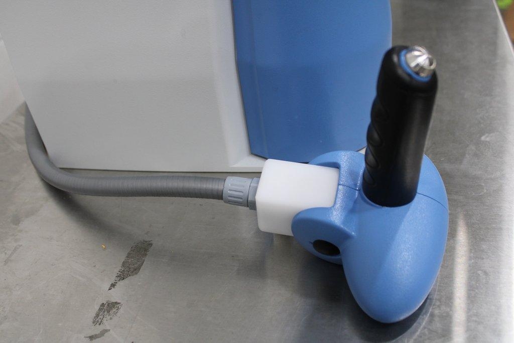 Thermo Barnstead GenPure Water Purification System UV-TOC 18.2 MΩ·cm