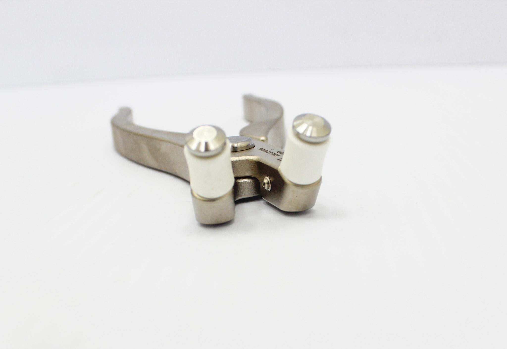 Fresenius H17 Donor Tube Stripper Clinical Accessory for Blood Collection