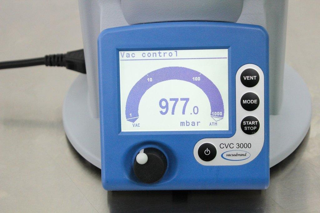 Vacuubrand PC 3001 VARIOpro Vacuum Pump for Parts Repair 100-230V