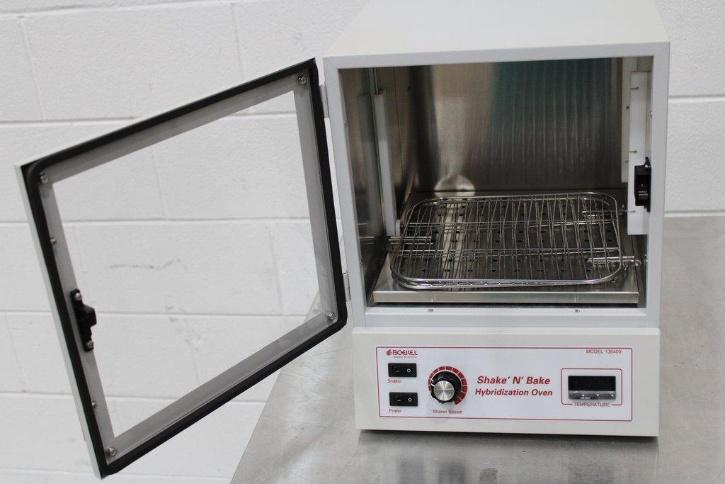 Boekel Shake N Bake Model 136400 Rocking Hybridization Oven with Shelves