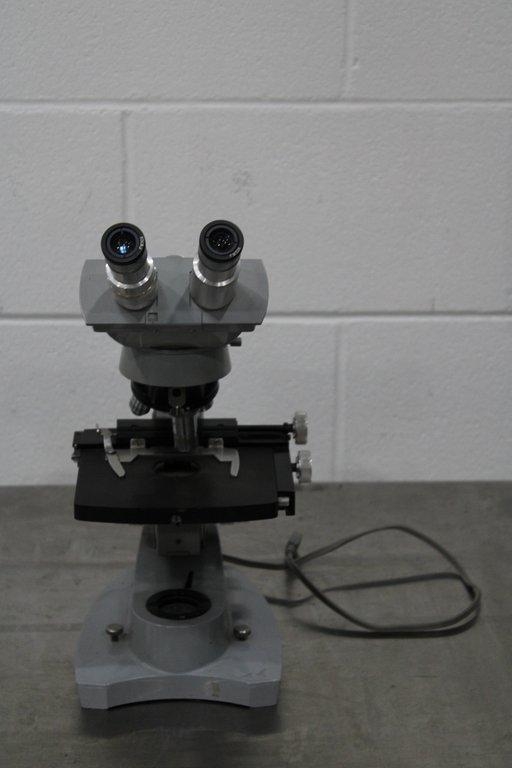 American Optical Spencer Model 650 Compound Microscope 40x-1000x Magnification