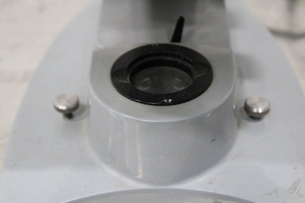 American Optical Spencer Model 650 Compound Microscope 40x-1000x Magnification