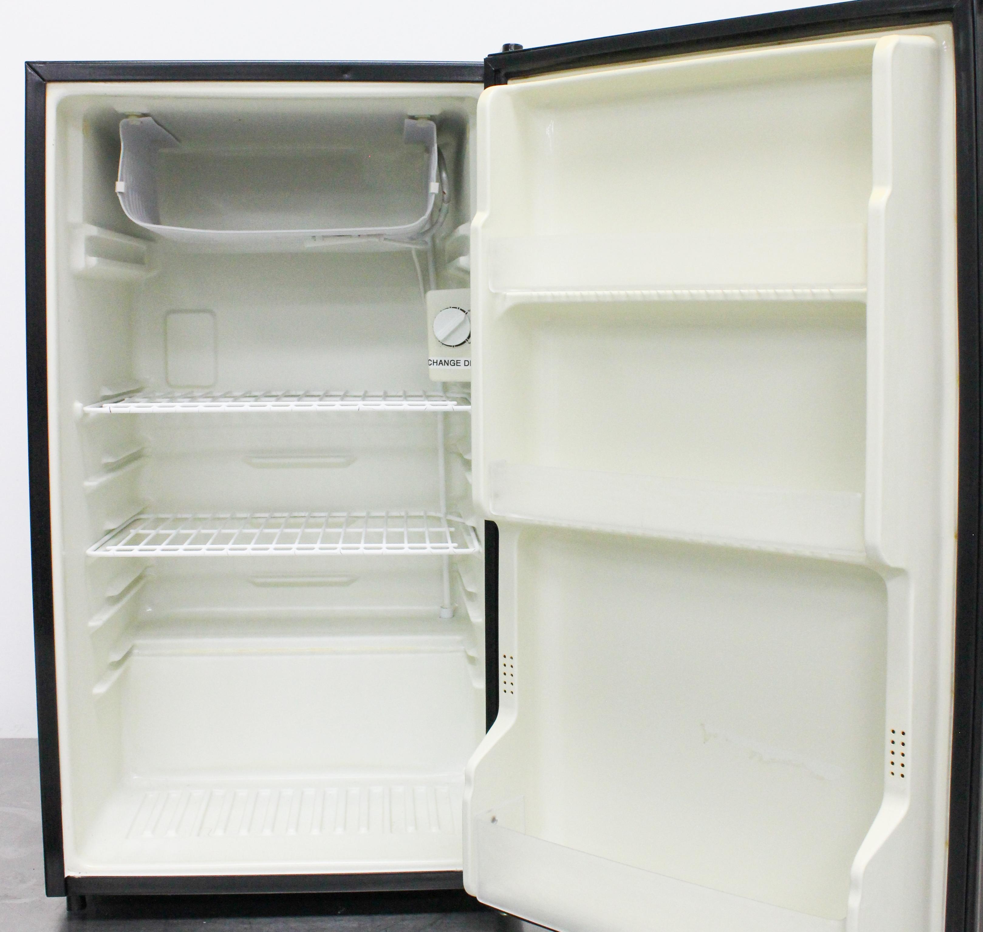 Sanyo SR-3660S Compact Refrigerator 3.6 Cu Ft Stainless Steel Office Dorm