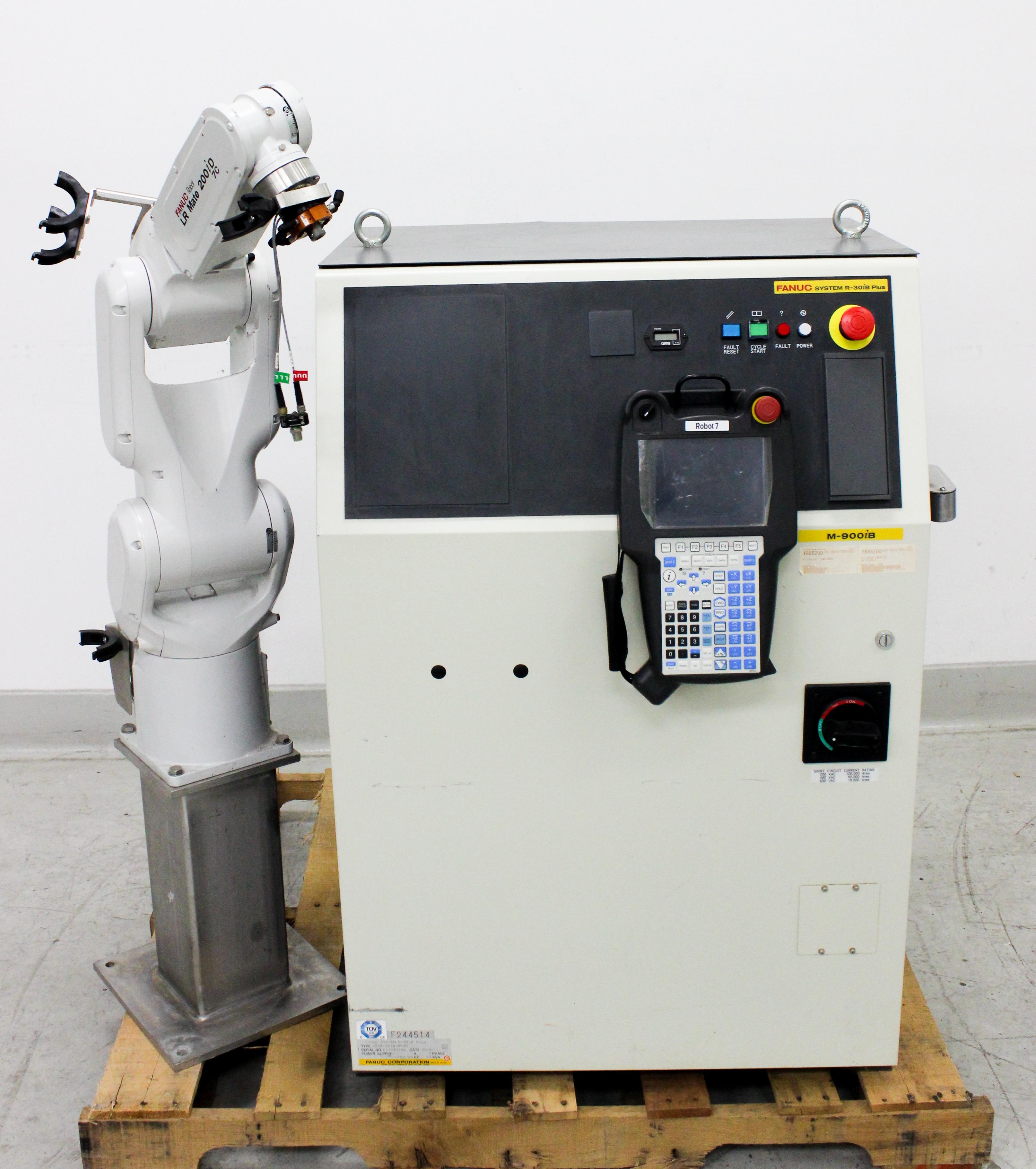 Fanuc LR Mate 200iD 7C Robot Arm Clean Room IP67 7kg Payload 717mm Reach