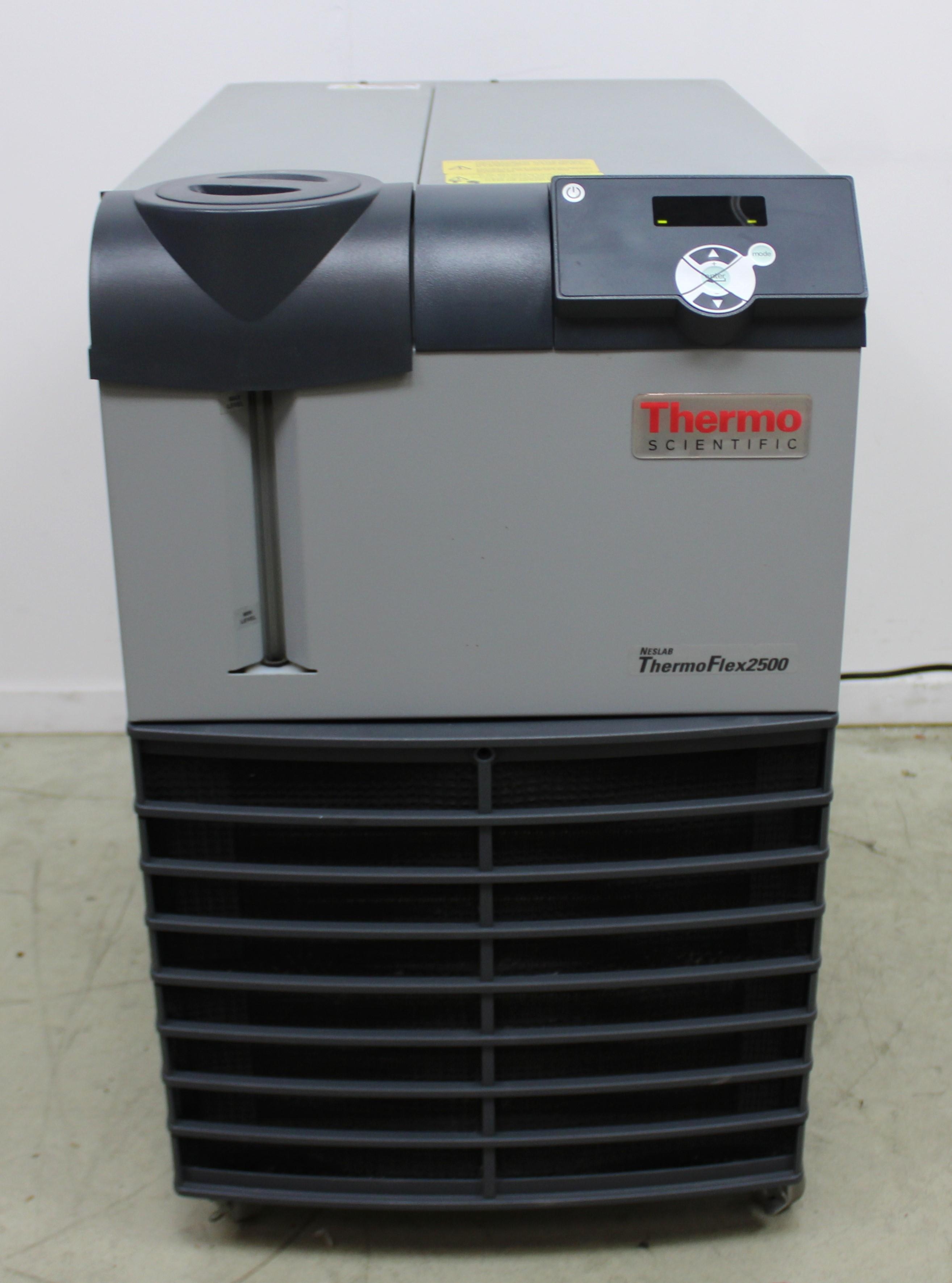 Thermo Neslab ThermoFlex 2500 Recirculating Chiller 230V 30-Day Warranty