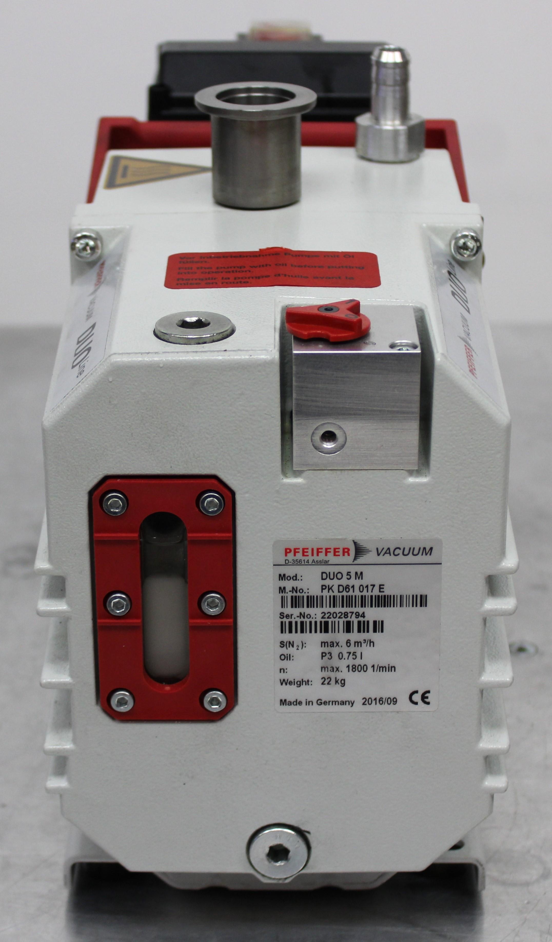 Pfeiffer DUO 5 M Vacuum Pump PK D61 017 Dual Stage 10-3 mbar 220-240V 2016