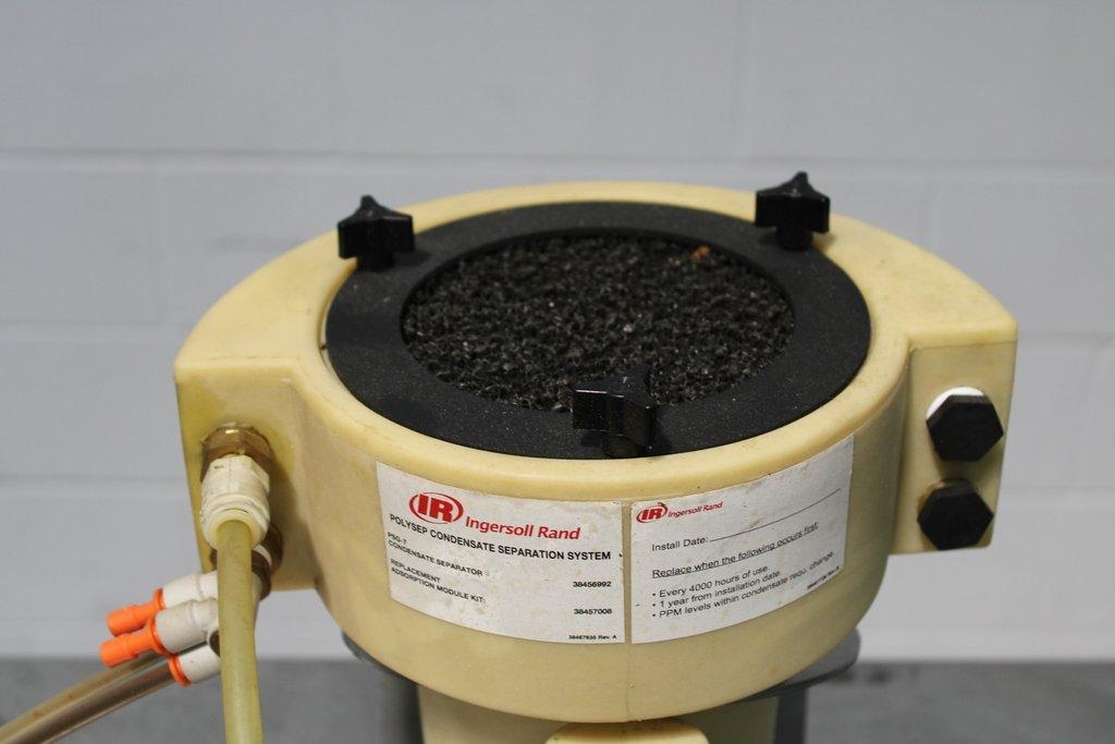 Ingersoll Rand PSG-7 Polysep Oil and Water Separator, 2 gal Capacity