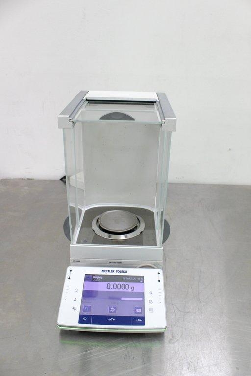 Mettler-Toledo XPE204S Scale Analytical Balance Fair Condition for Lab Use