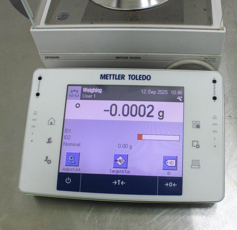 Mettler-Toledo XPE204S Scale Analytical Balance Fair Condition for Lab Use