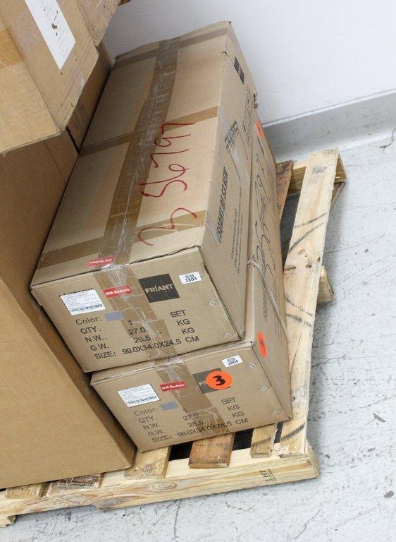 FRIANT C-LEG Adjustable Table Laboratory Facility Ergonomic Design