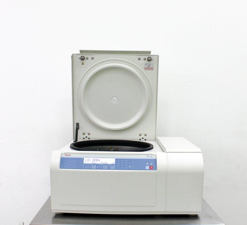 Thermo Sorvall Legend XTR 75004521 Centrifuge with Rotor - 4700 RPM
