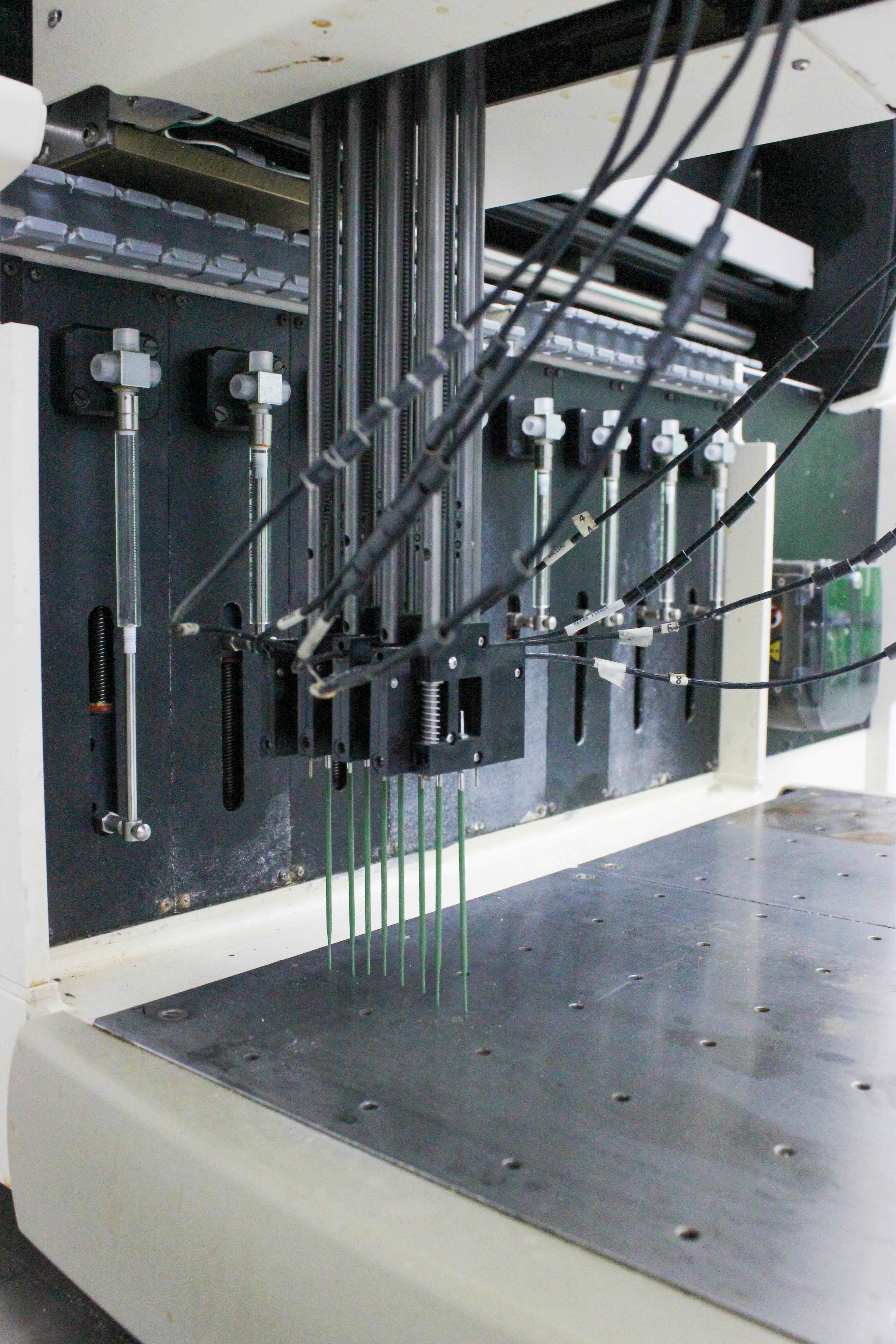 Packard MultiPROBE II HT Liquid Handling System 8-Tip Pipetting Unit