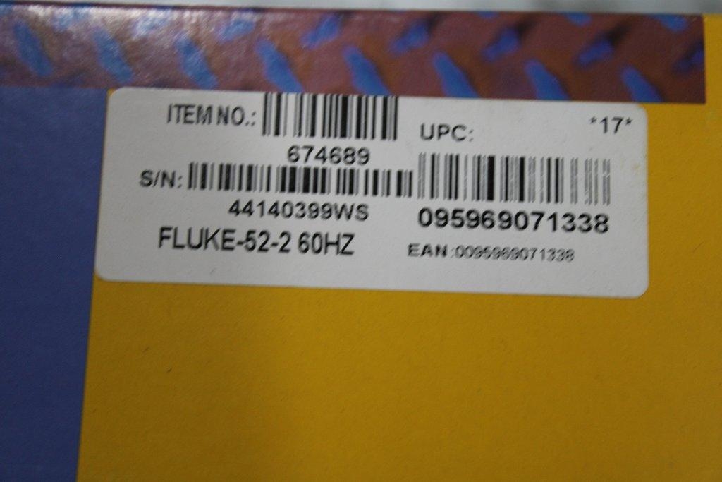 Fluke 51/52 II Thermocouple Thermometer, Lab Accuracy, Dual Display, 1600F