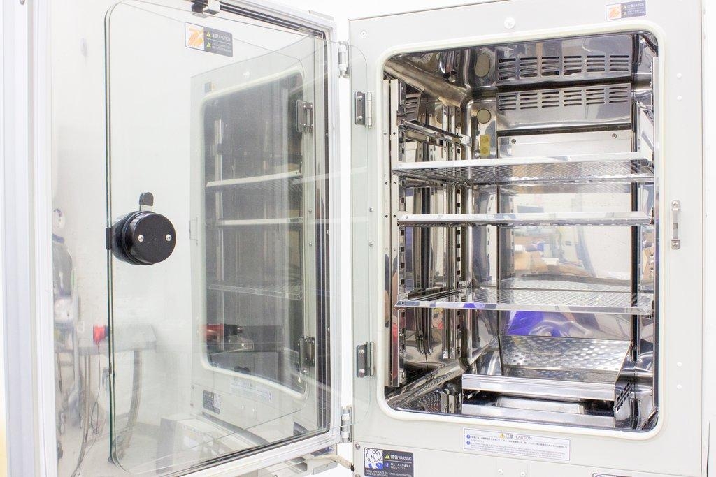 Sanyo MCO-19AIC CO2 Incubator 170L Direct Heat Antibacterial Interior