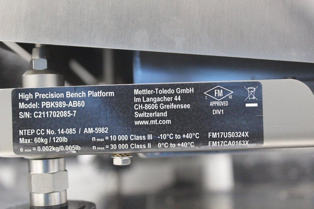 Mettler-Toledo PBK989-AB60 High Precision Bench Scale 60 kg Capacity Industrial