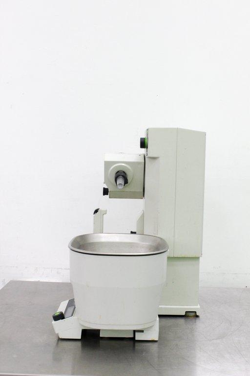 BUCHI Rotavapor R-215 Laboratory Evaporator with B-305 Bath, Fair Condition