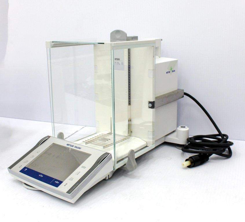 Mettler-Toledo XP205 Analytical Balance, 120V, 50Hz/60Hz, Cosmetic Damage, G