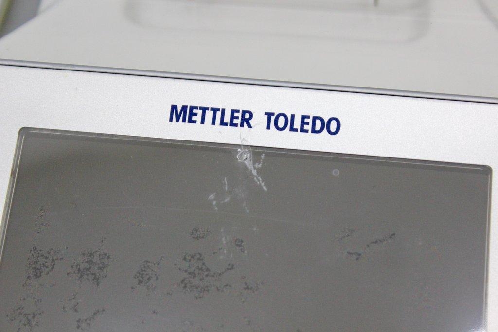 Mettler-Toledo XP205 Analytical Balance, 120V, 50Hz/60Hz, Cosmetic Damage, G