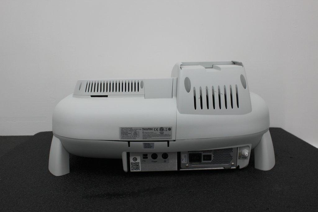 Thermo Evolution 220 UV-Vis Spectrometer: Precision Analytical Instrument