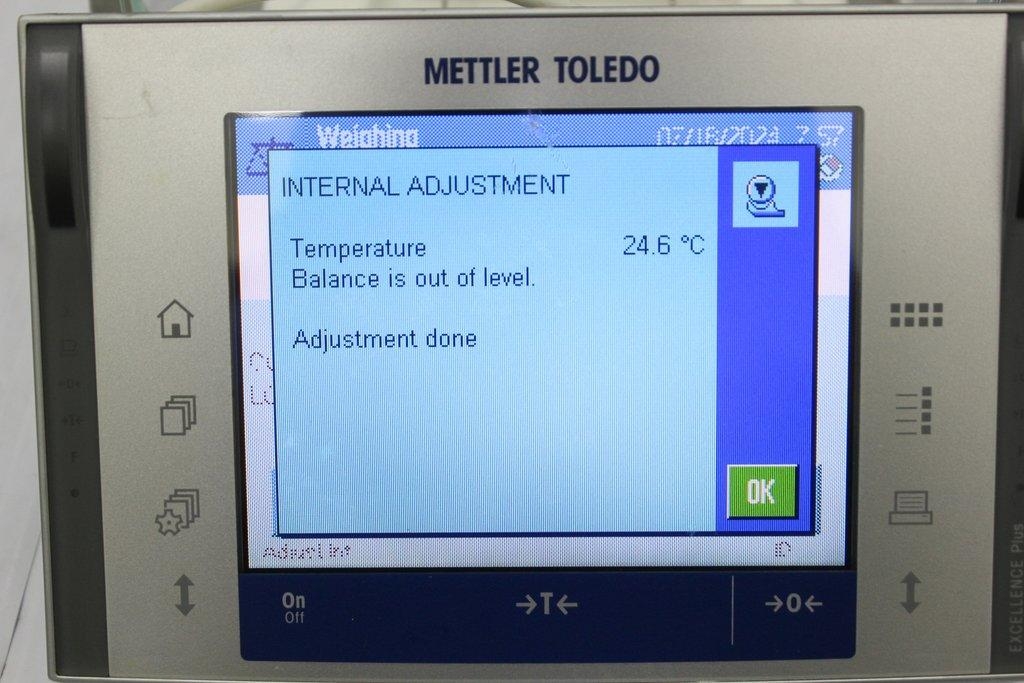 Mettler-Toledo XP205 Analytical Balance, 120V, 50Hz/60Hz, Cosmetic Damage, G