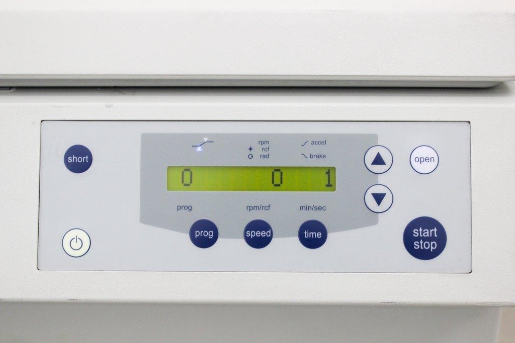 Eppendorf 5810 Centrifuge A-4-62 Rotor 6000RPM Floor Model VG Condition