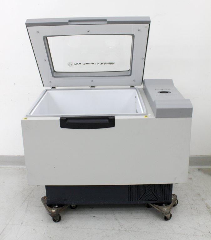 New Brunswick Excella E25 Incubator Shaker Efficient Temp Control 37C