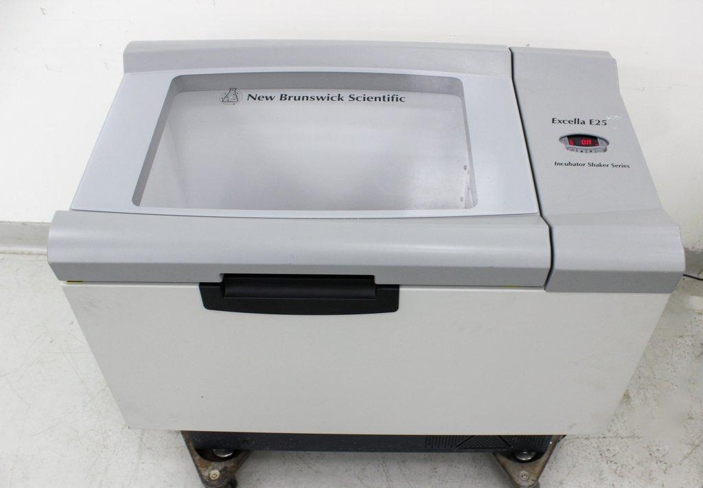 New Brunswick Excella E25 Incubator Shaker Efficient Temp Control 37C
