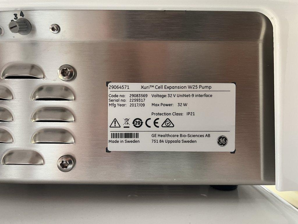 XURI 29083561 Cell Expansion System W25 for Laboratory Use