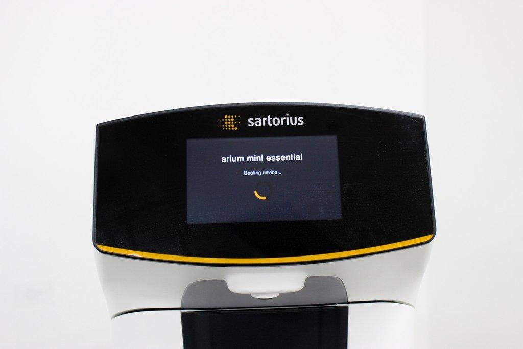 Sartorius Arium Mini Essential Lab Water System Ultrapure Type I Low TOC