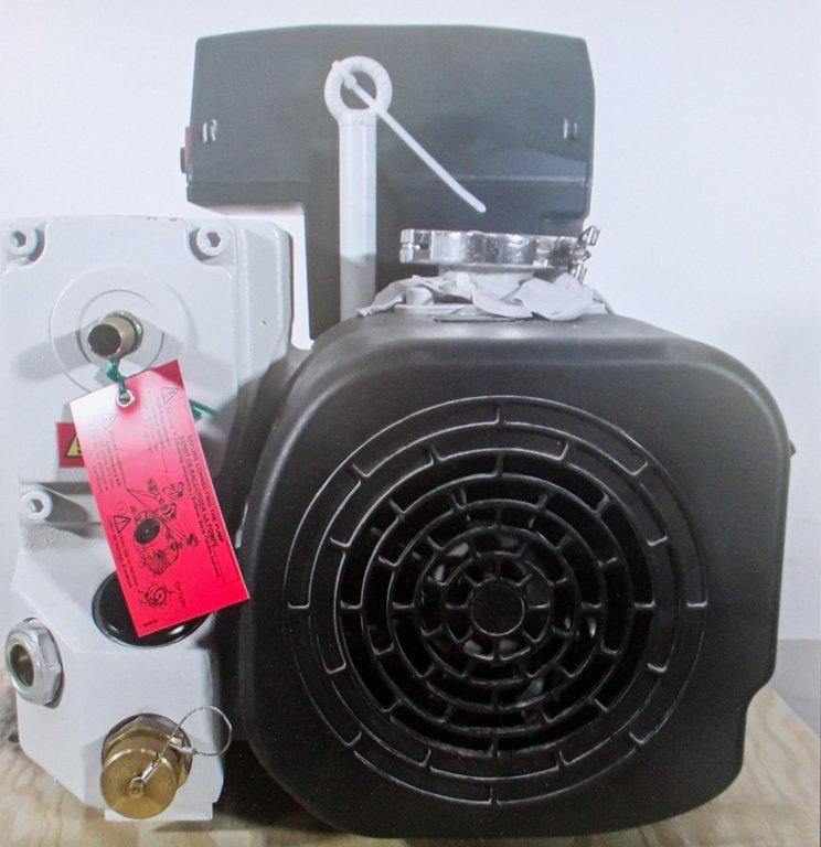 Leybold SV40/65 Vacuum Pump Scientific 200-240V Tested Powers On Basic Functions