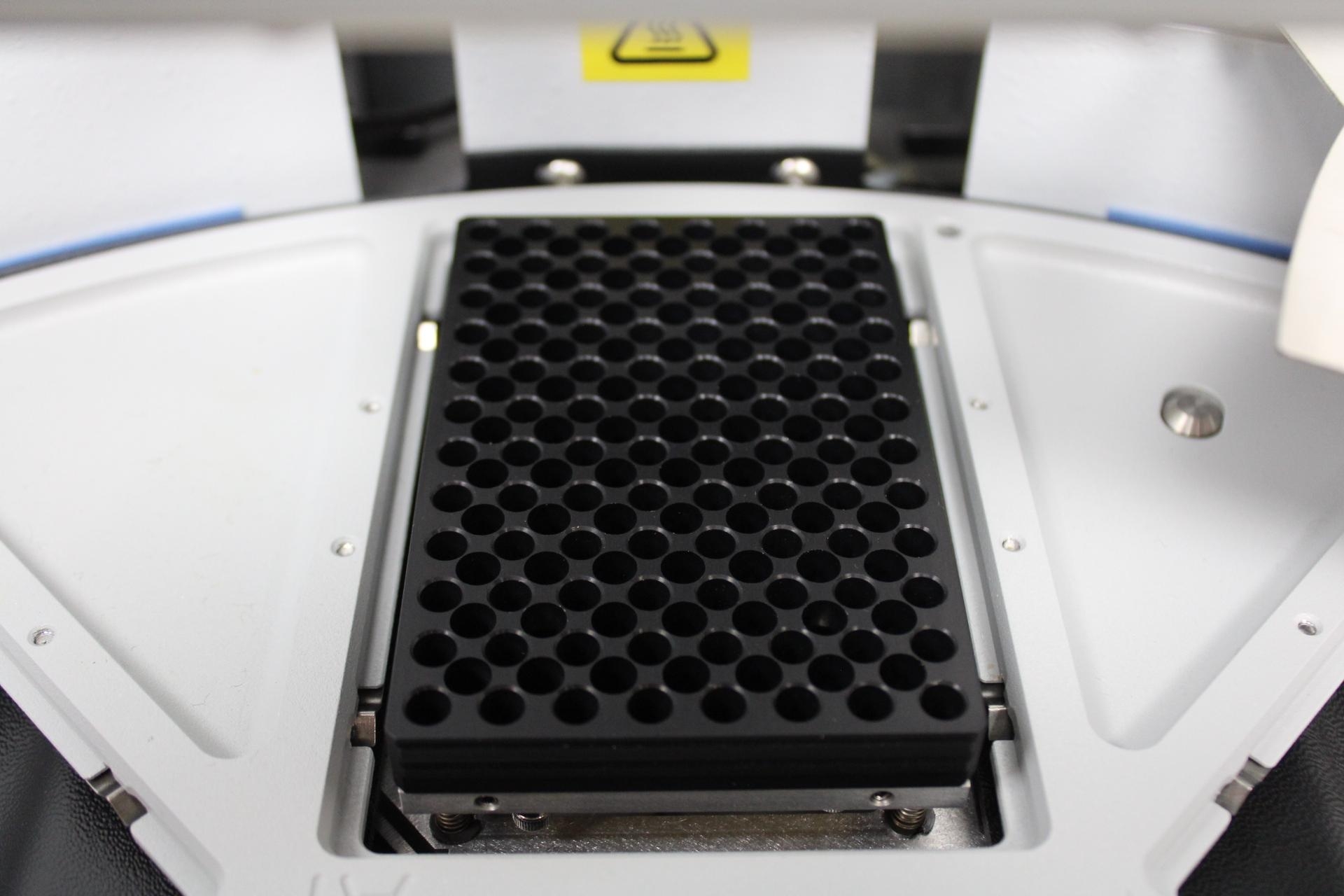 Thermo KingFisher Flex Automated Purification System 96 Sample High-Throughput