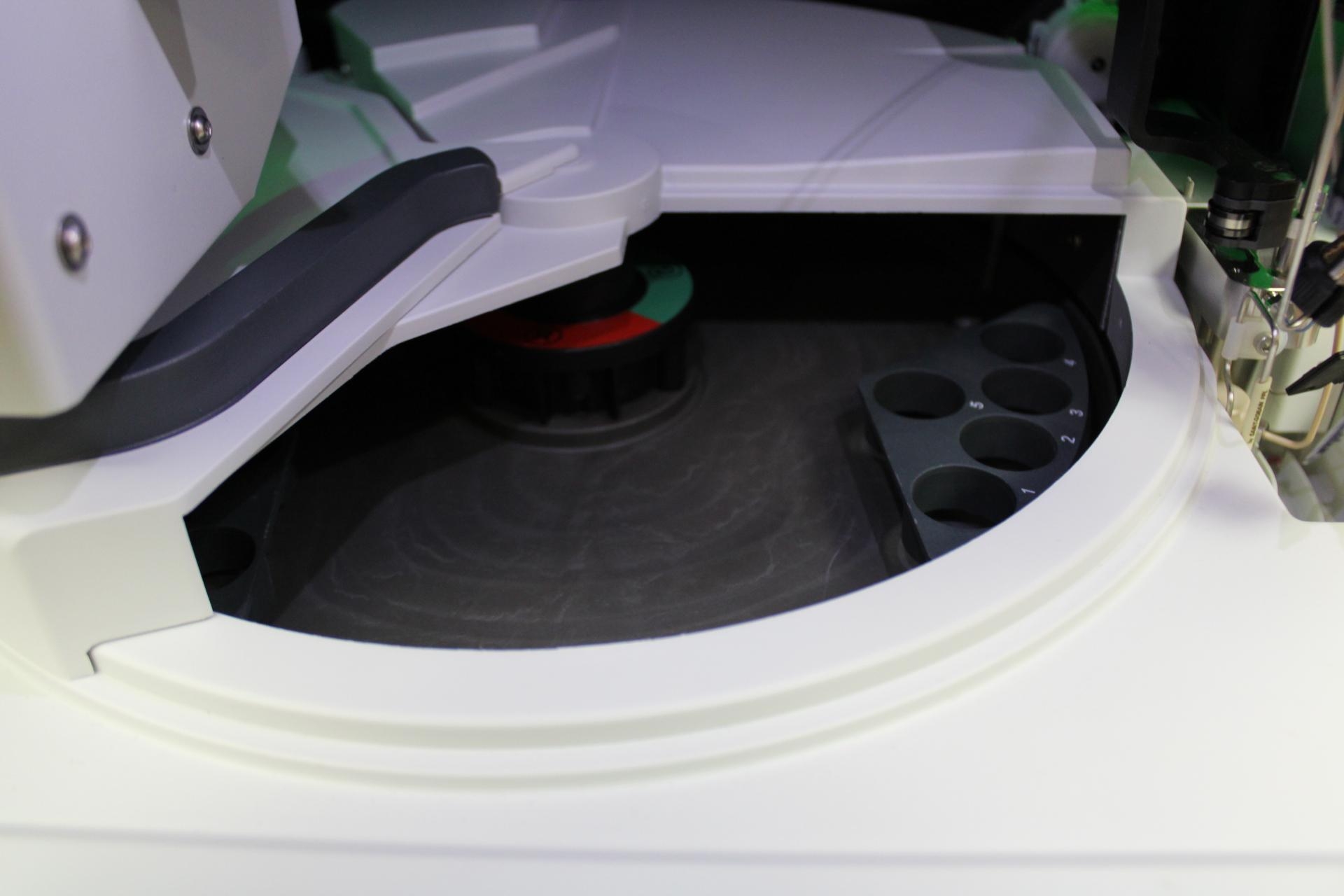 Thermo Dionex UltiMate 3000 HPLC System