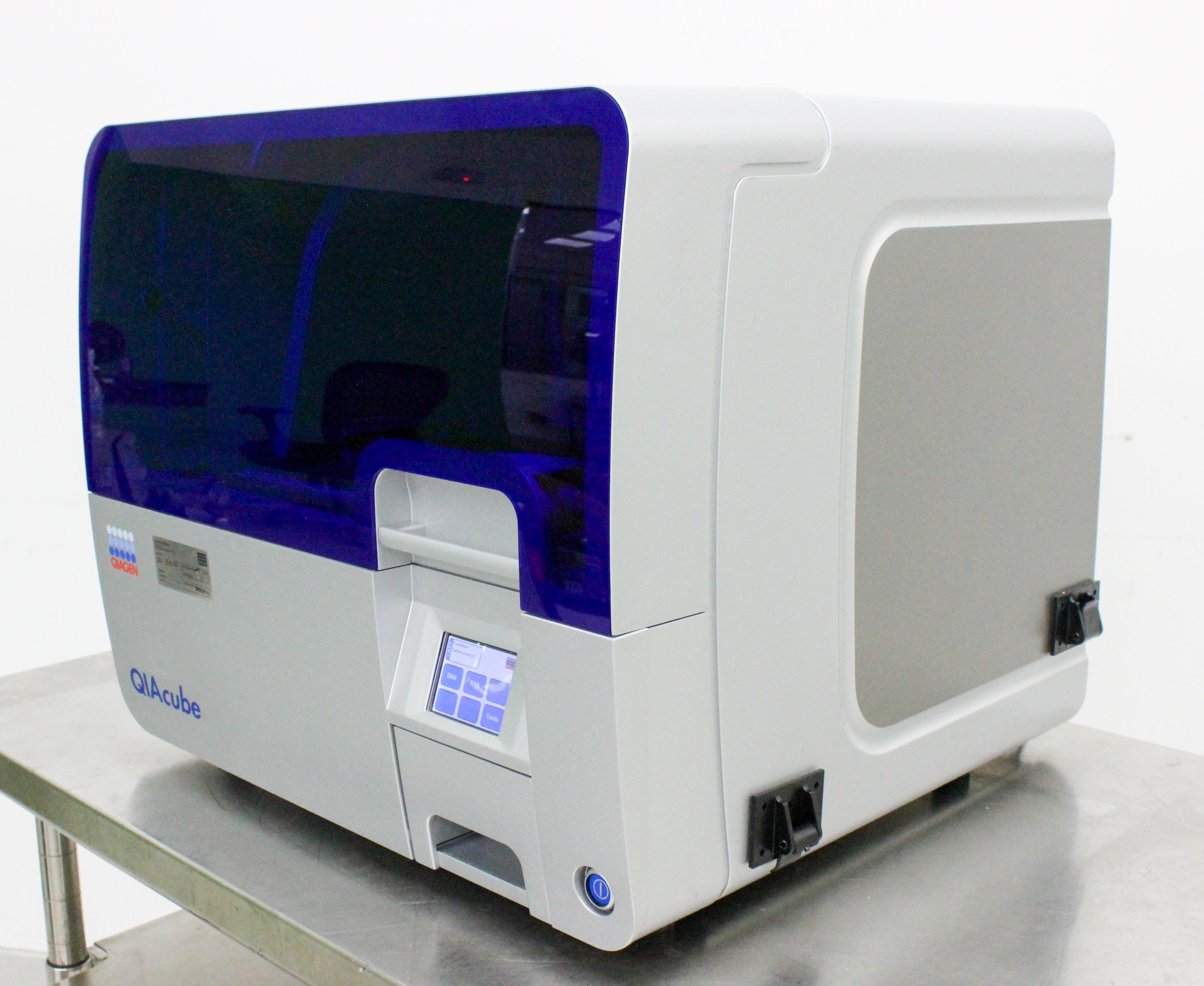 Qiagen QIAcube Automated DNA RNA Protein Purification System 12 Samples 10.4in Display