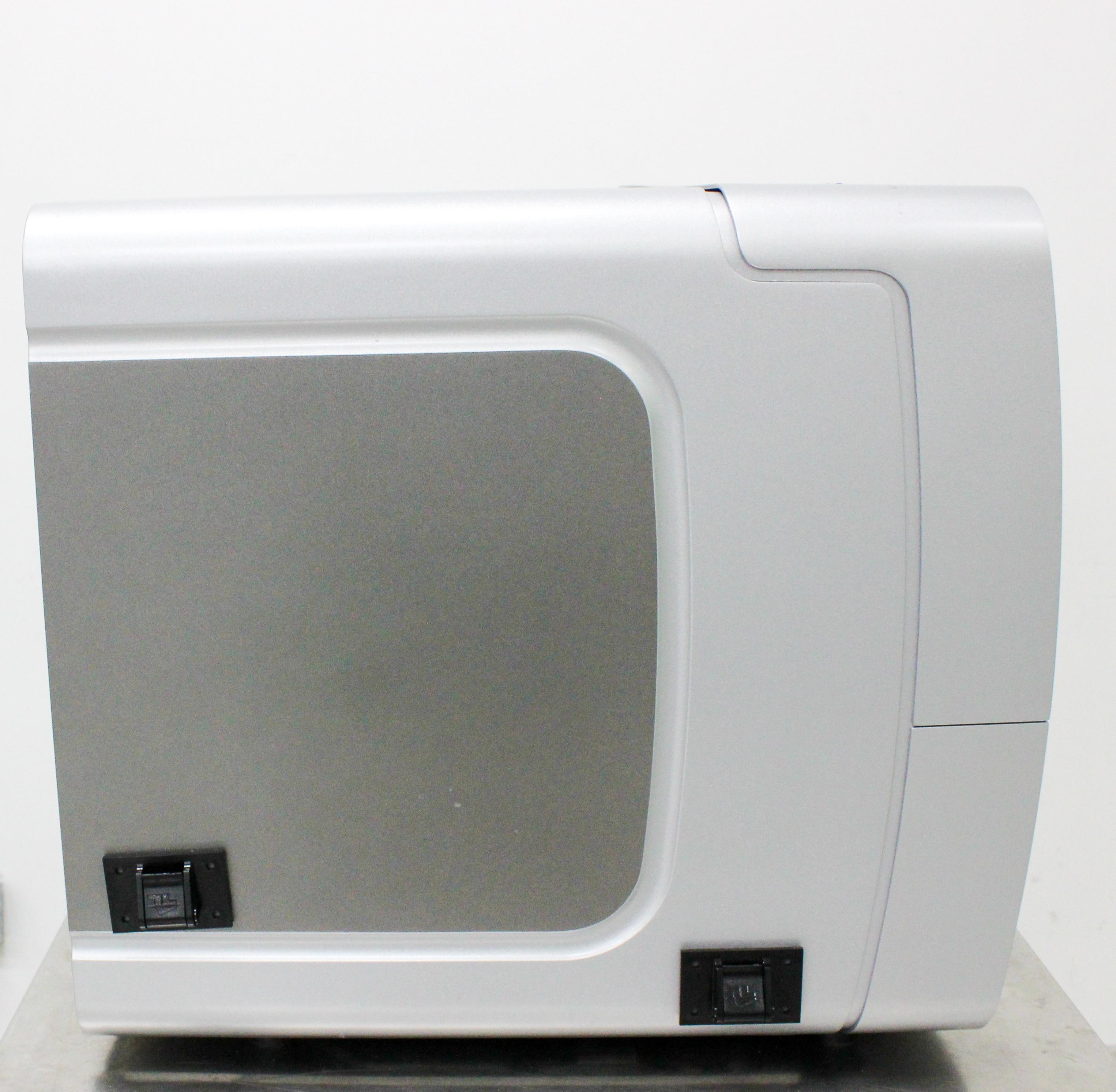 Qiagen QIAcube Automated DNA RNA Protein Purification System 12 Samples 10.4in Display