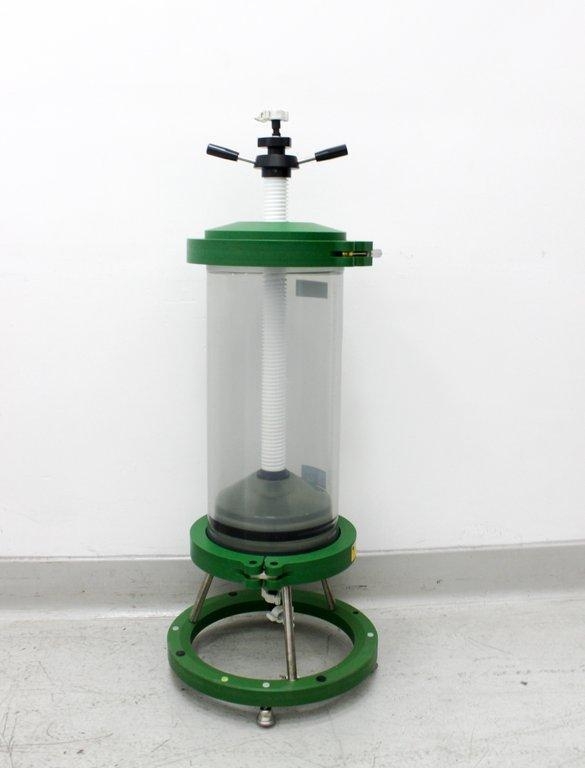 Millipore Vantage Chromatography System Model 87925001, 60 lb, E Condition