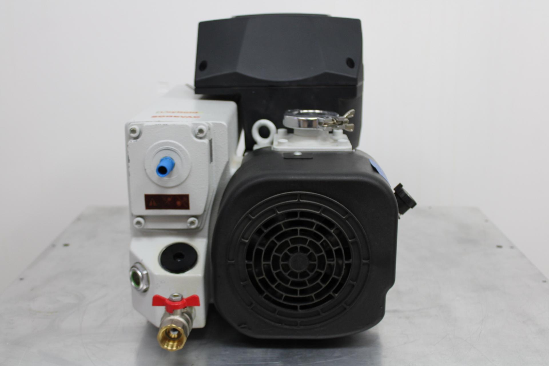 Leybold Sogevac SV65BIFC Vacuum Pump, Compact Design, Low Noise, 200-240V