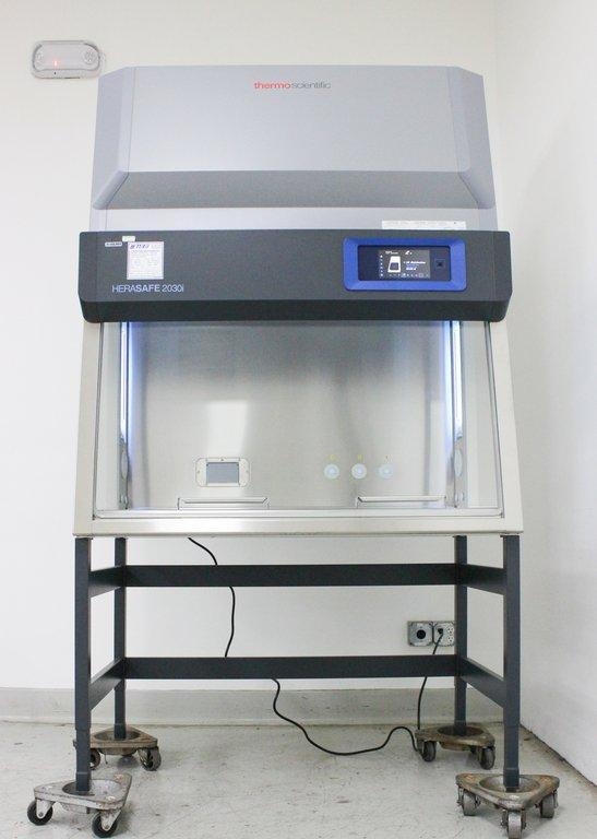 Thermo Herasafe 2030i Biosafety Cabinet Class II A2 4ft with UV Technology