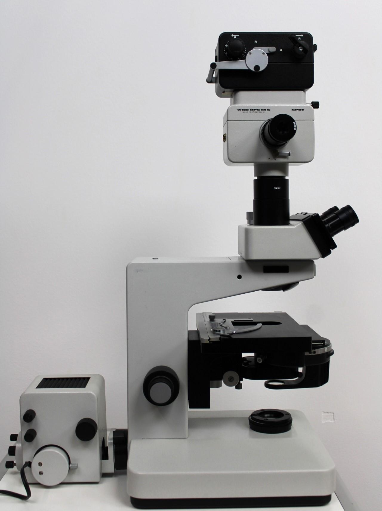 Leitz Dialux 20 Microscope with WILD MPS 51 S SPOT Camera Good Condition