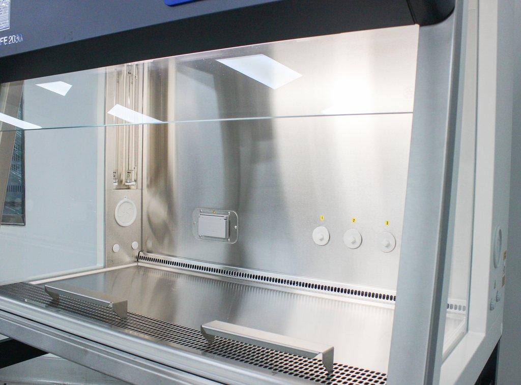 Thermo Herasafe 2030i Biosafety Cabinet Class II A2 4ft with UV Technology