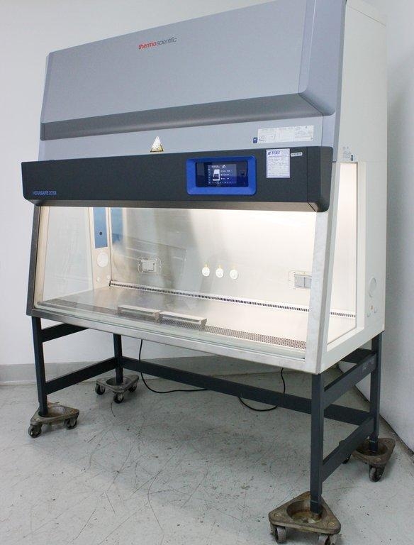 Thermo Herasafe 2030i Biosafety Cabinet 6 ft With UV Technology Fair Condition