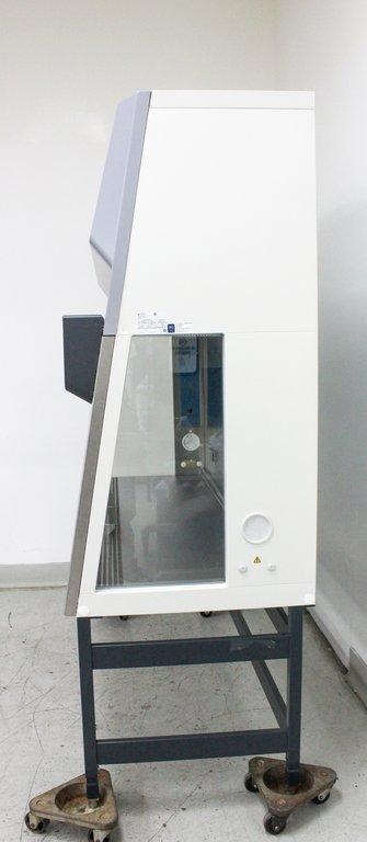 Thermo Herasafe 2030i Biosafety Cabinet 6 ft With UV Technology Fair Condition