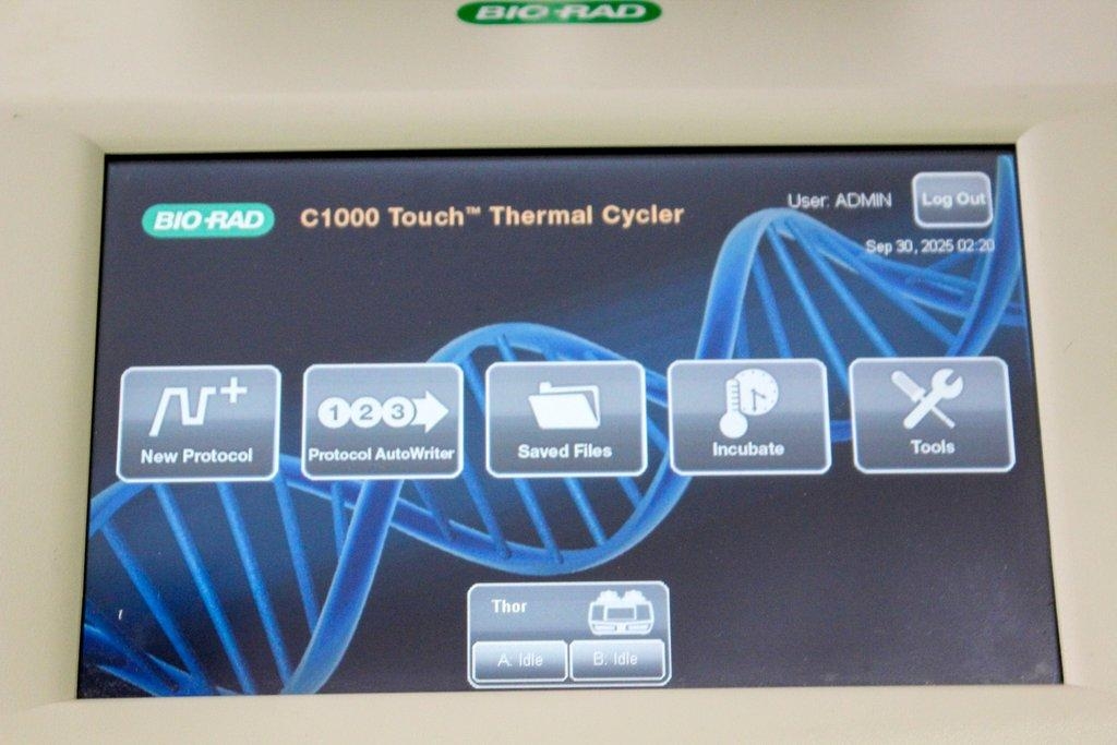 BIO-RAD C1000 Touch Thermal Cycler PCR Thermal Cycler Dual 48 Well Block 2011