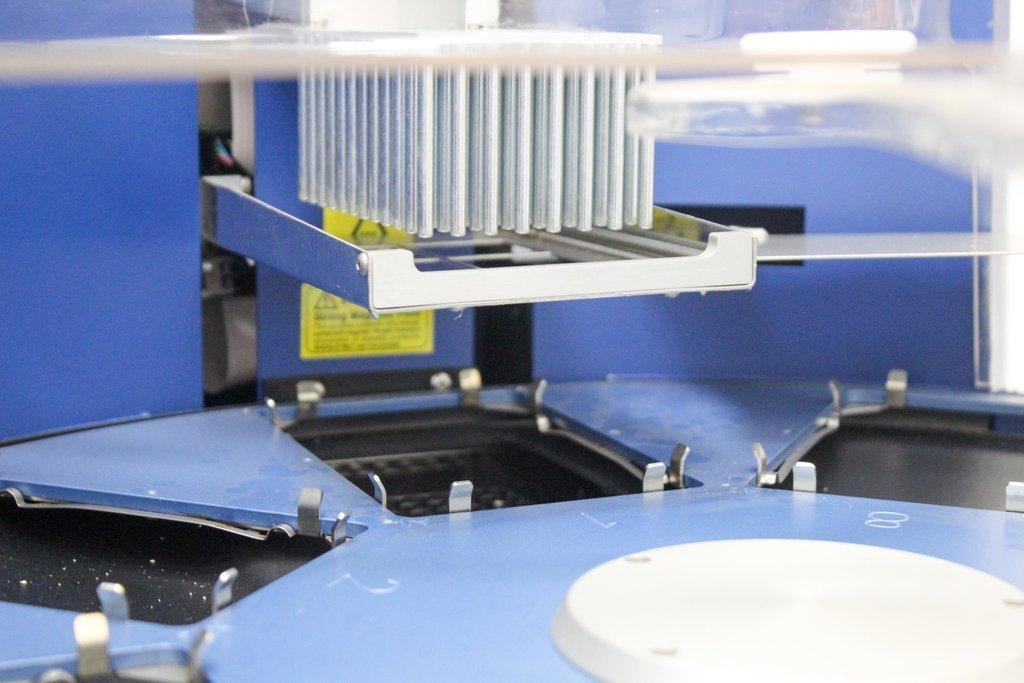 Applied Biosystems MagMAX Express 96 Automated Nucleic Acid Extractor 710